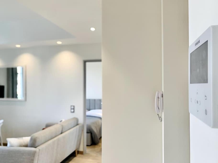 Bright, Newly Renovated Appartamento